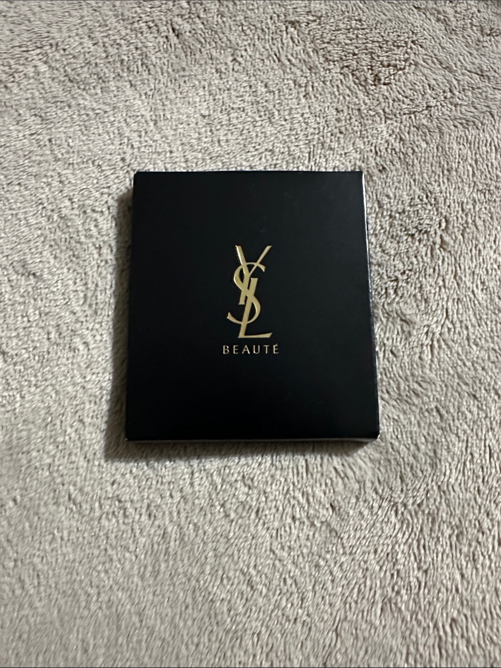 Yves Saint Laurent Beaute Gold Mirror, New Sealed 🤩 - Picture 2 of 4